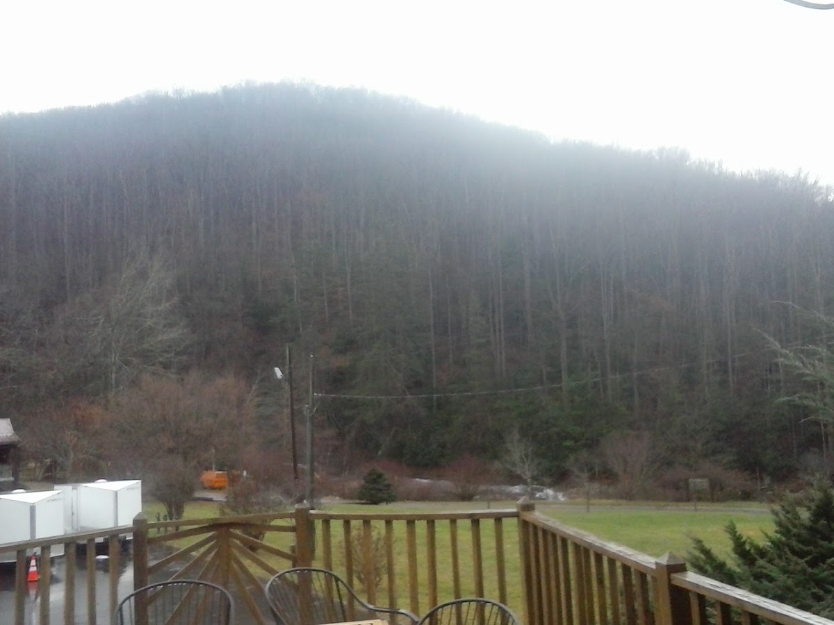 Four Seasons Lodge photo 2