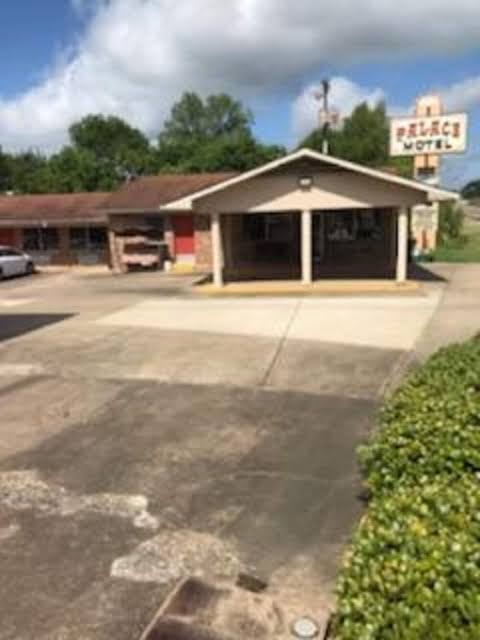 Palace Motel photo 3