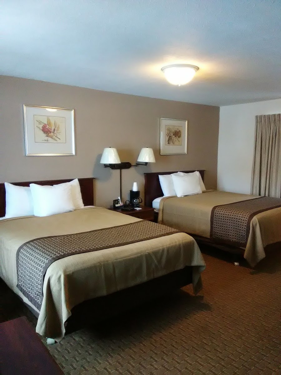 Sportsman's Inn photo 2