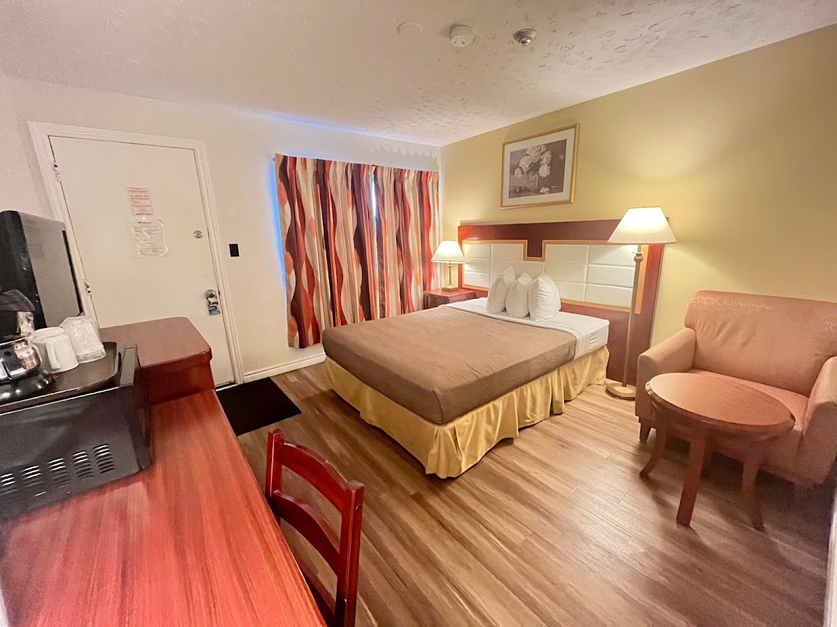 Holiday Motel photo 2