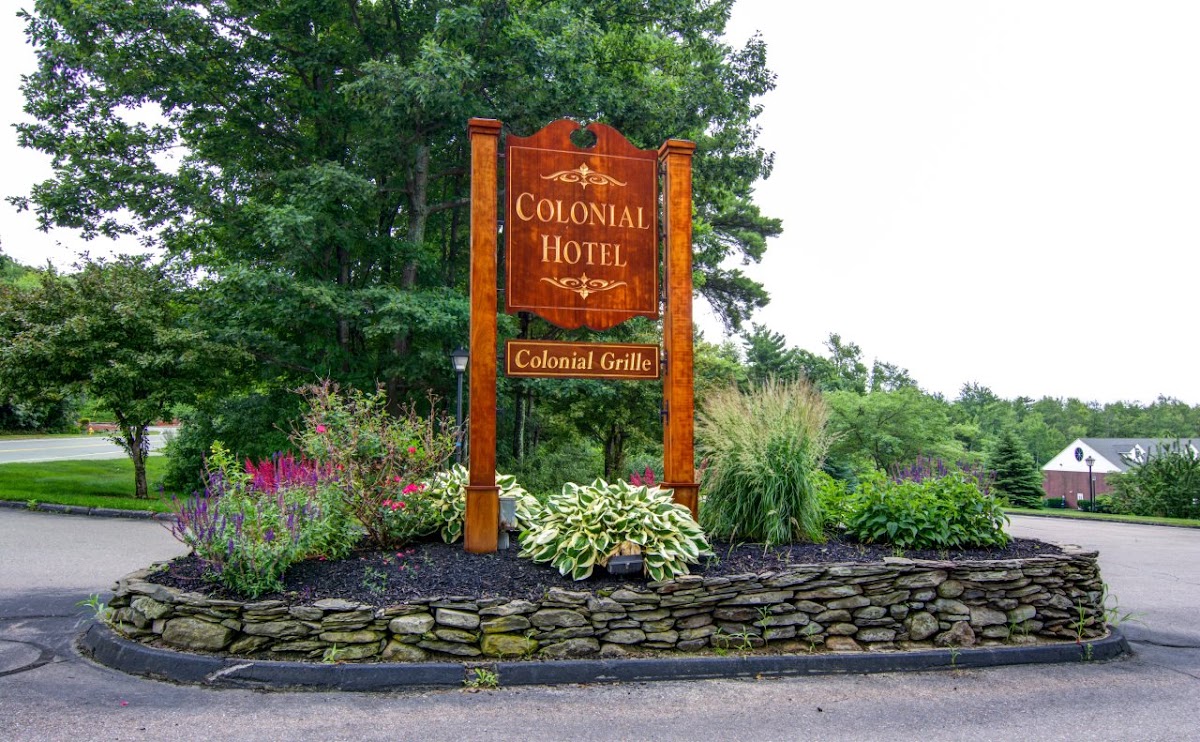 Colonial Hotel