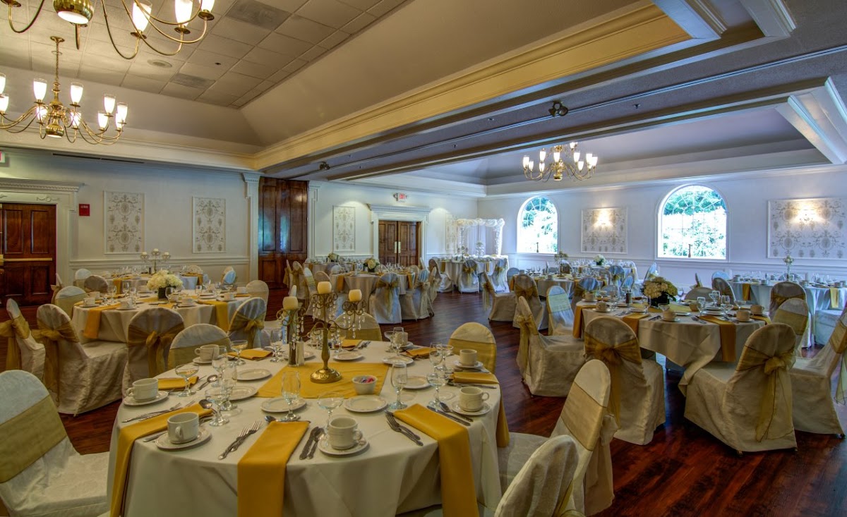 Colonial Hotel photo 2