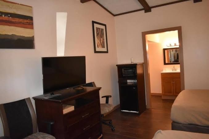 Royal Inn photo 3