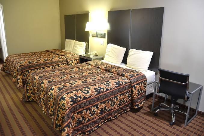 Camelot Inn photo 3