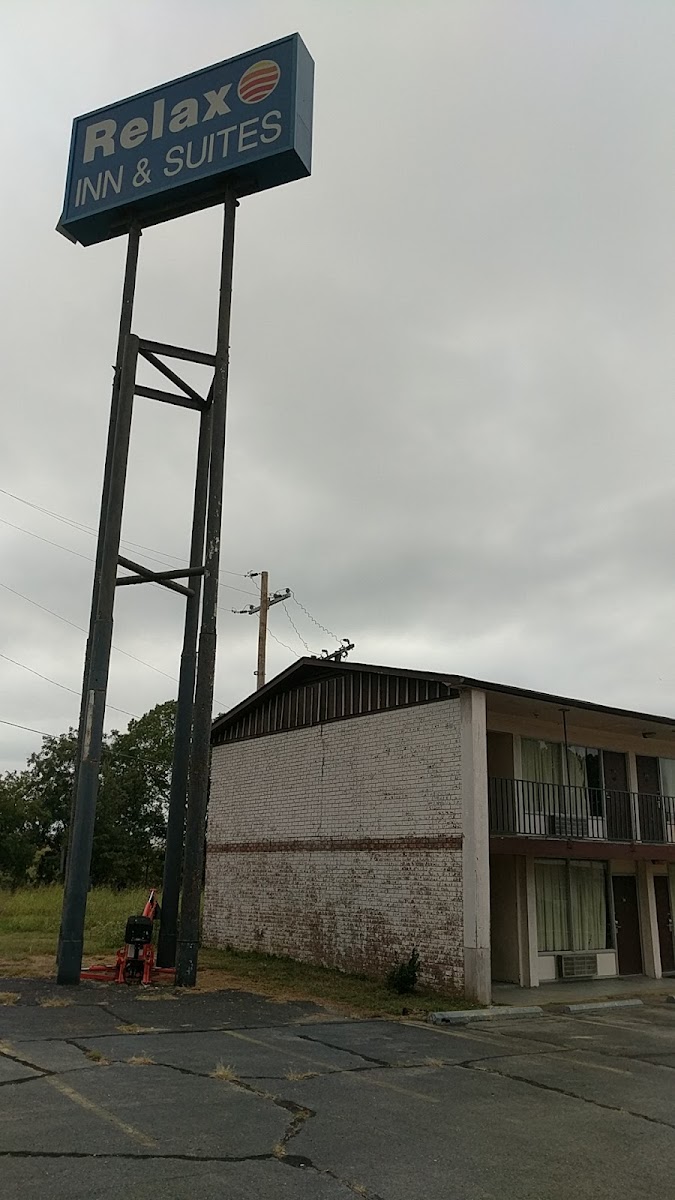 RELAX INN & SUITES photo 3