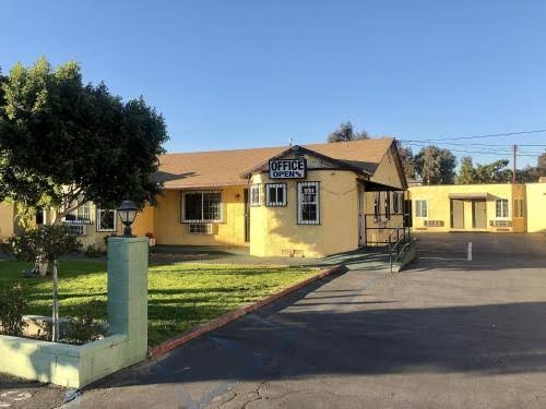 Deluxe Motel photo 3