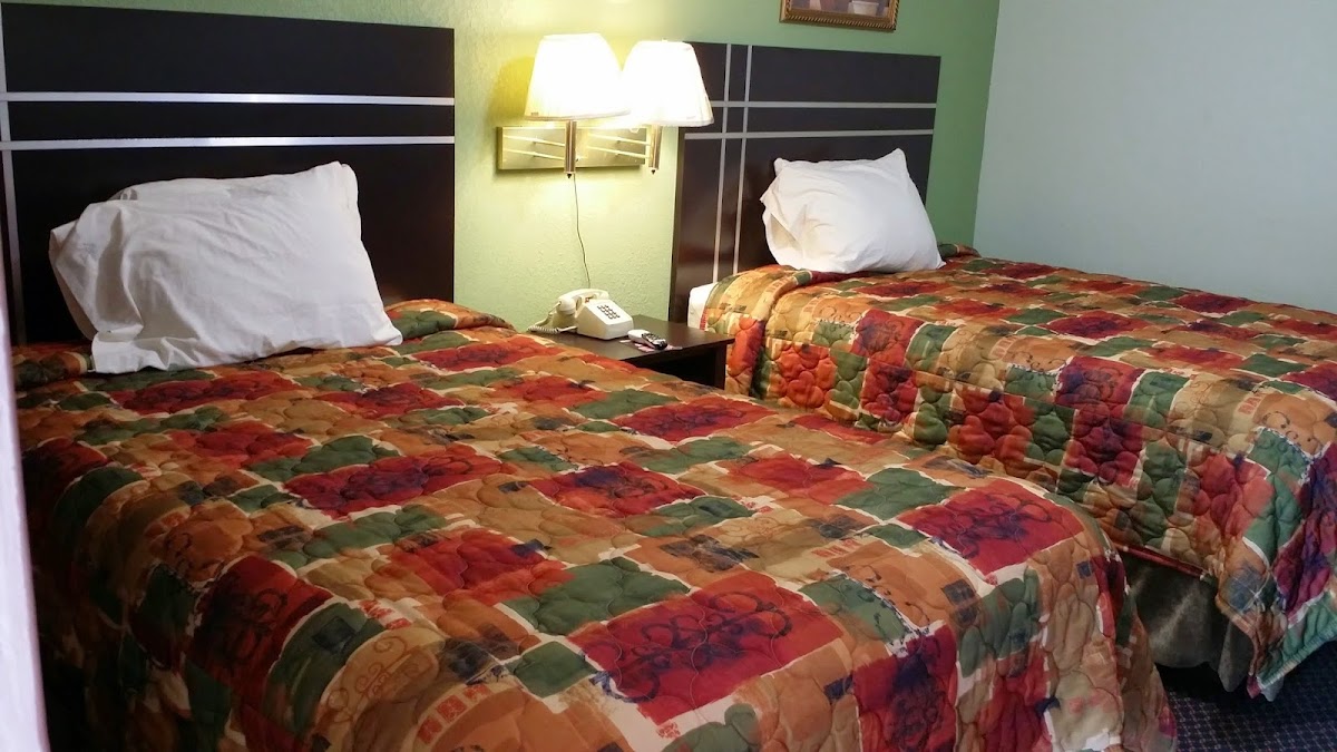Budget Inn photo 2