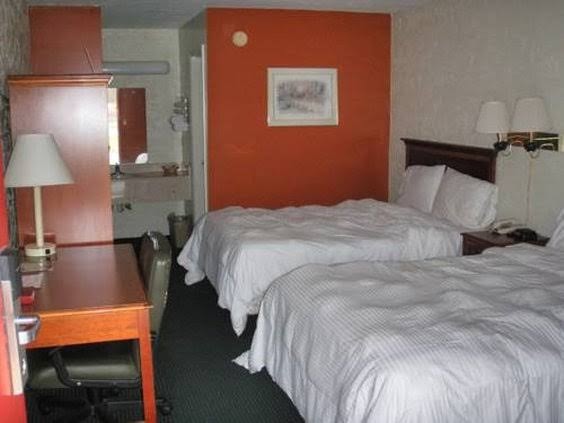 Applegate Inn photo 2