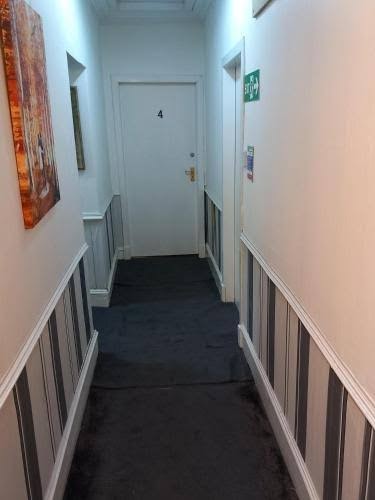 Aberdeen Arms Hotel photo 2