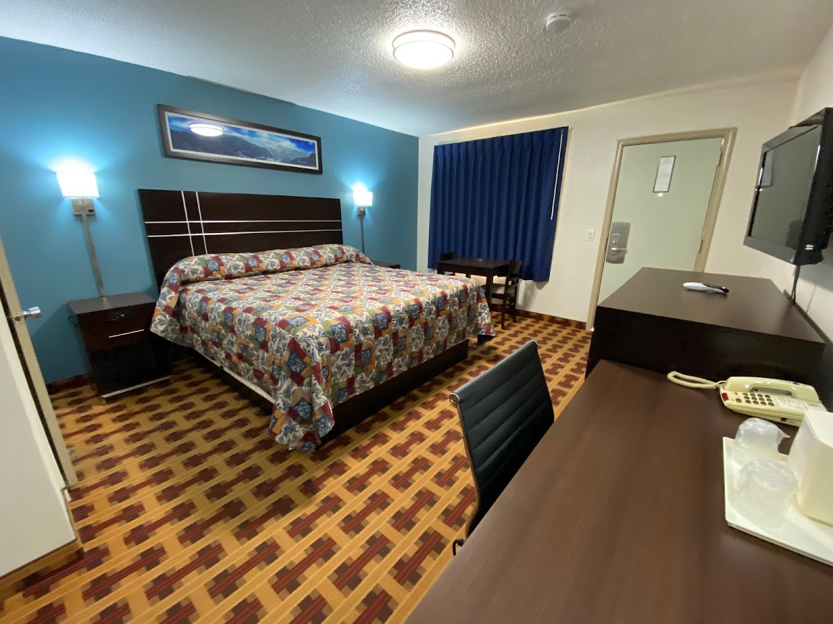 Lodge Inn photo 2