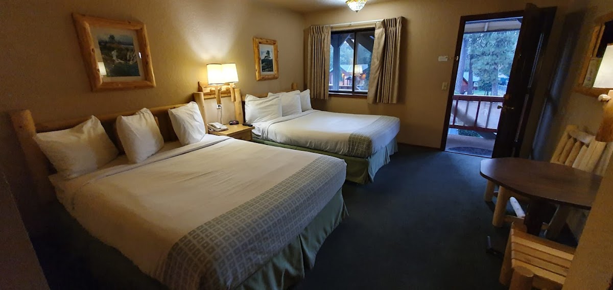 Wildwood Inn photo 2