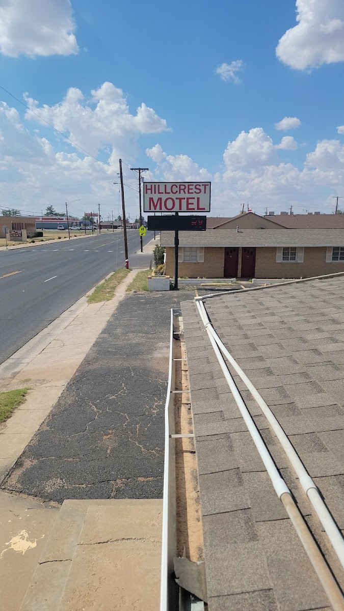 Hillcrest Motel photo 3