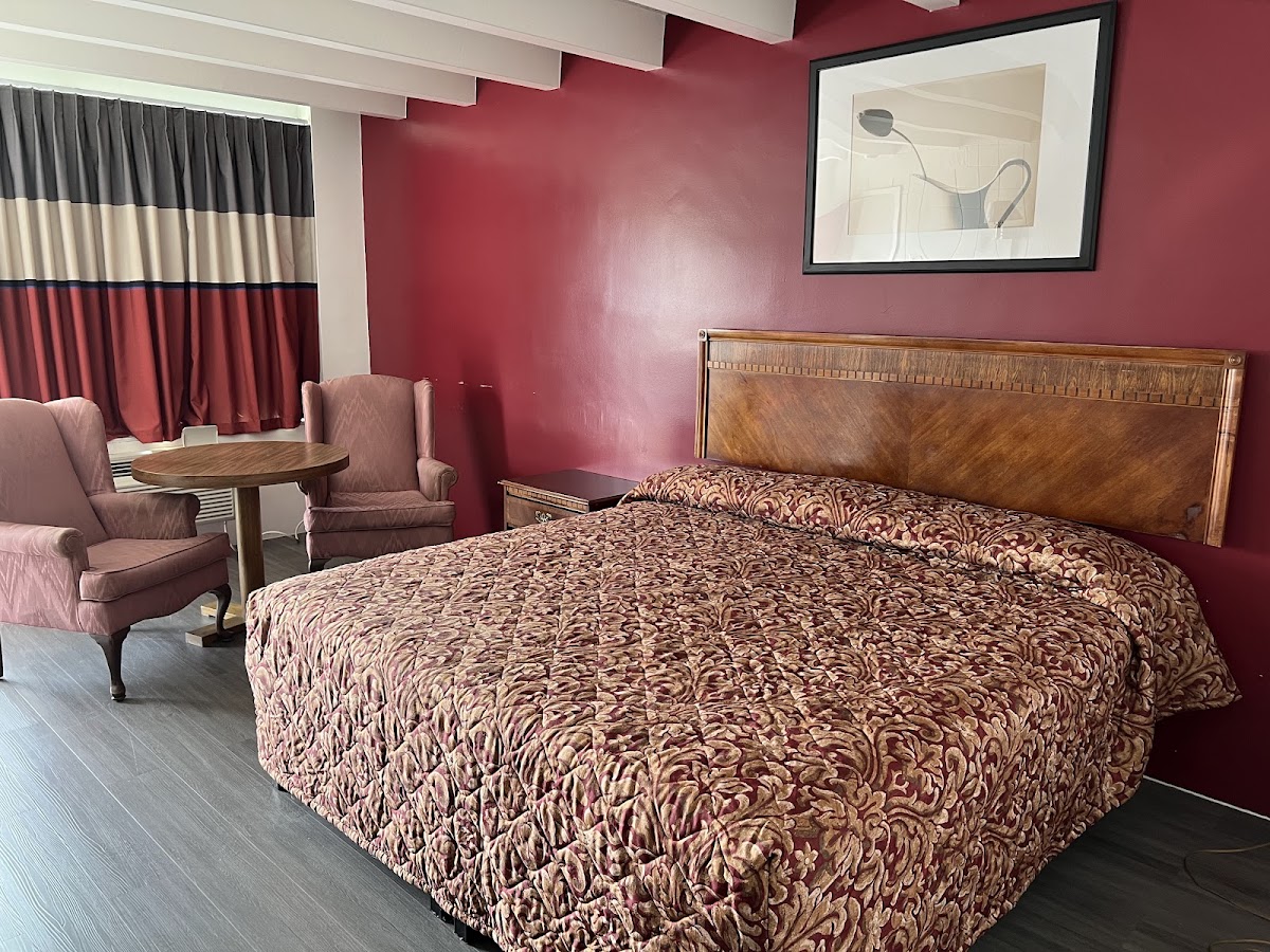 Parkside Inn photo 2