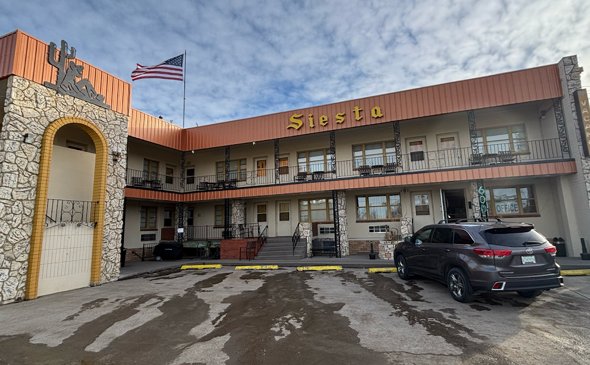 Siesta Motel