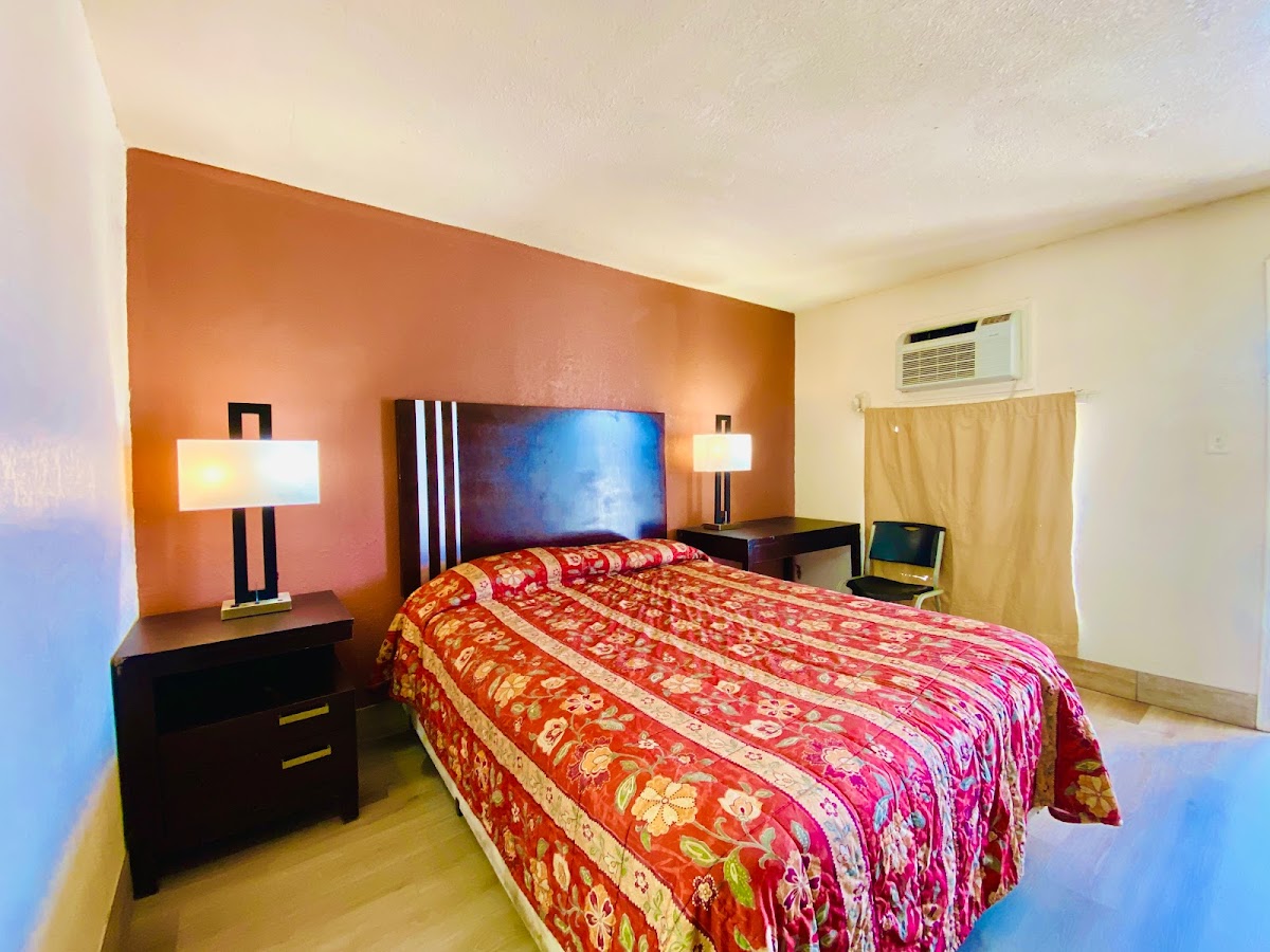 Economy Inn photo 2