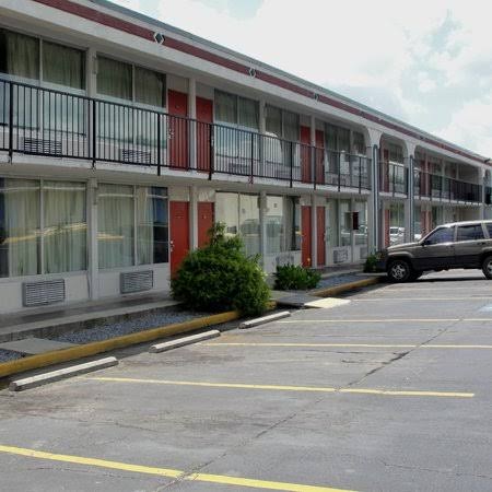 Family Inns of America