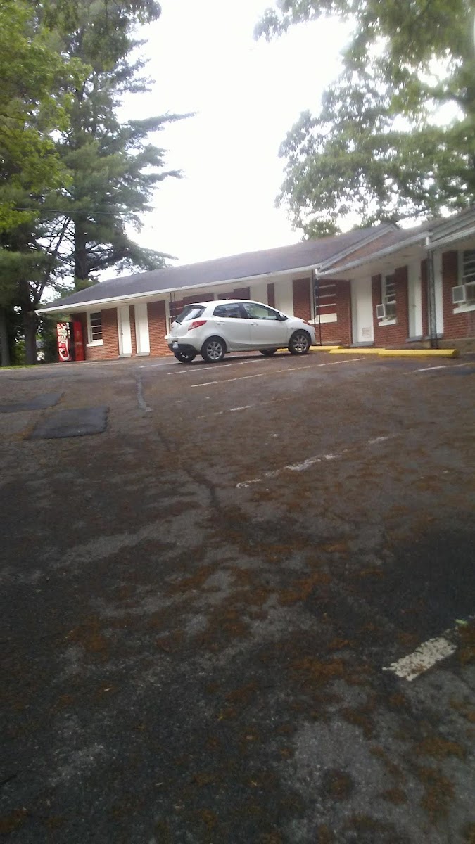 Highlander Motel photo 3