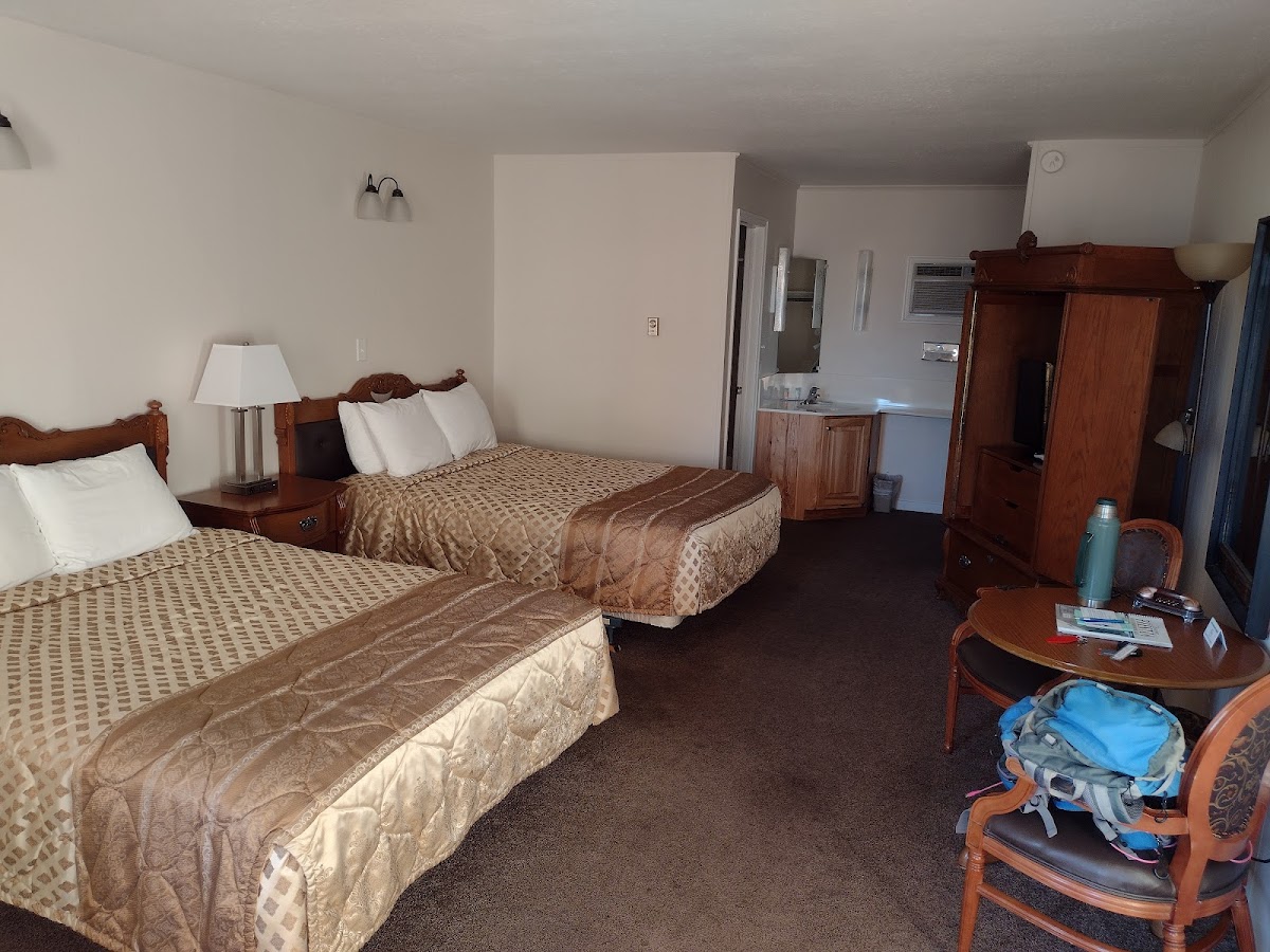 Plaza Motel photo 2