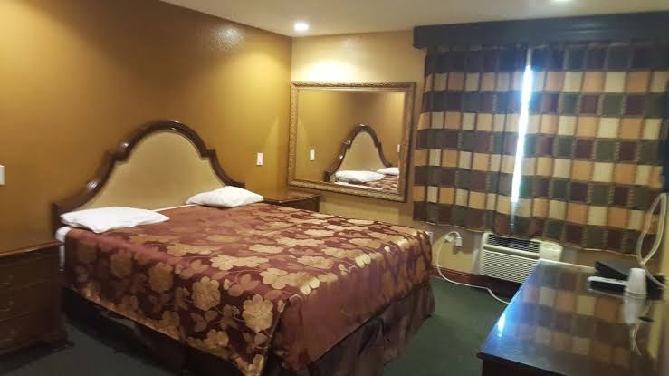 Central Inn Motel photo 2