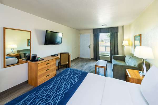 Rodeway Inn photo 2