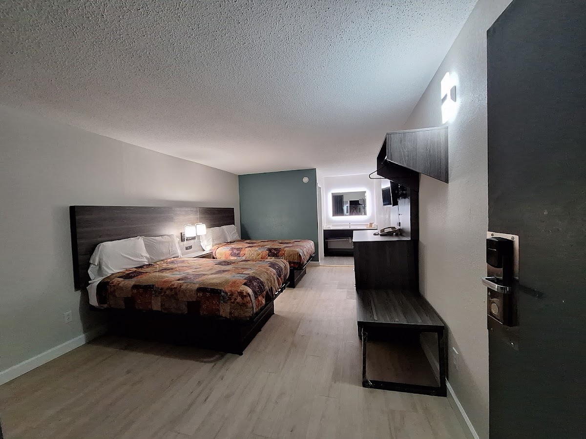 Budget Inn photo 2