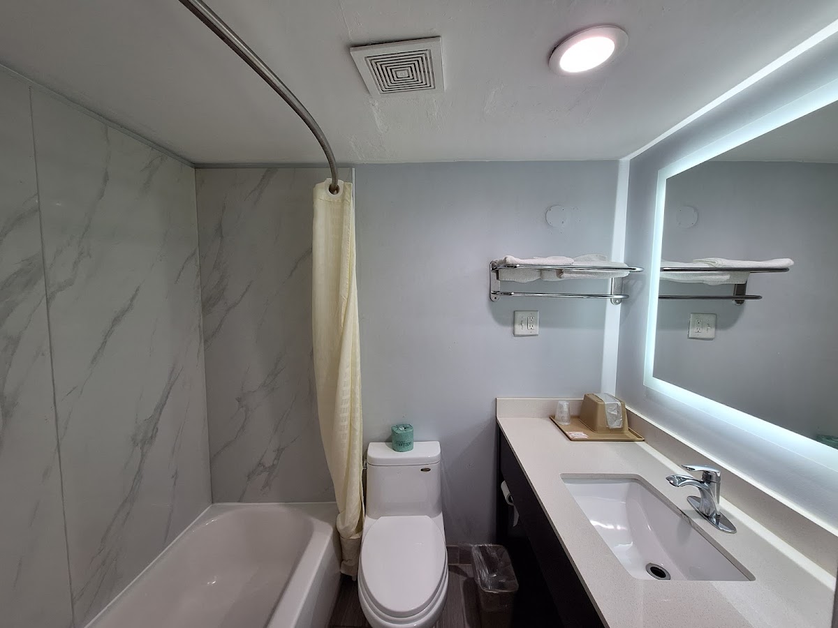 Budget Inn photo 3