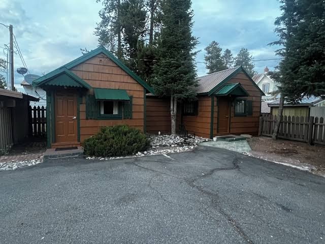 Pioneer Motel photo 3