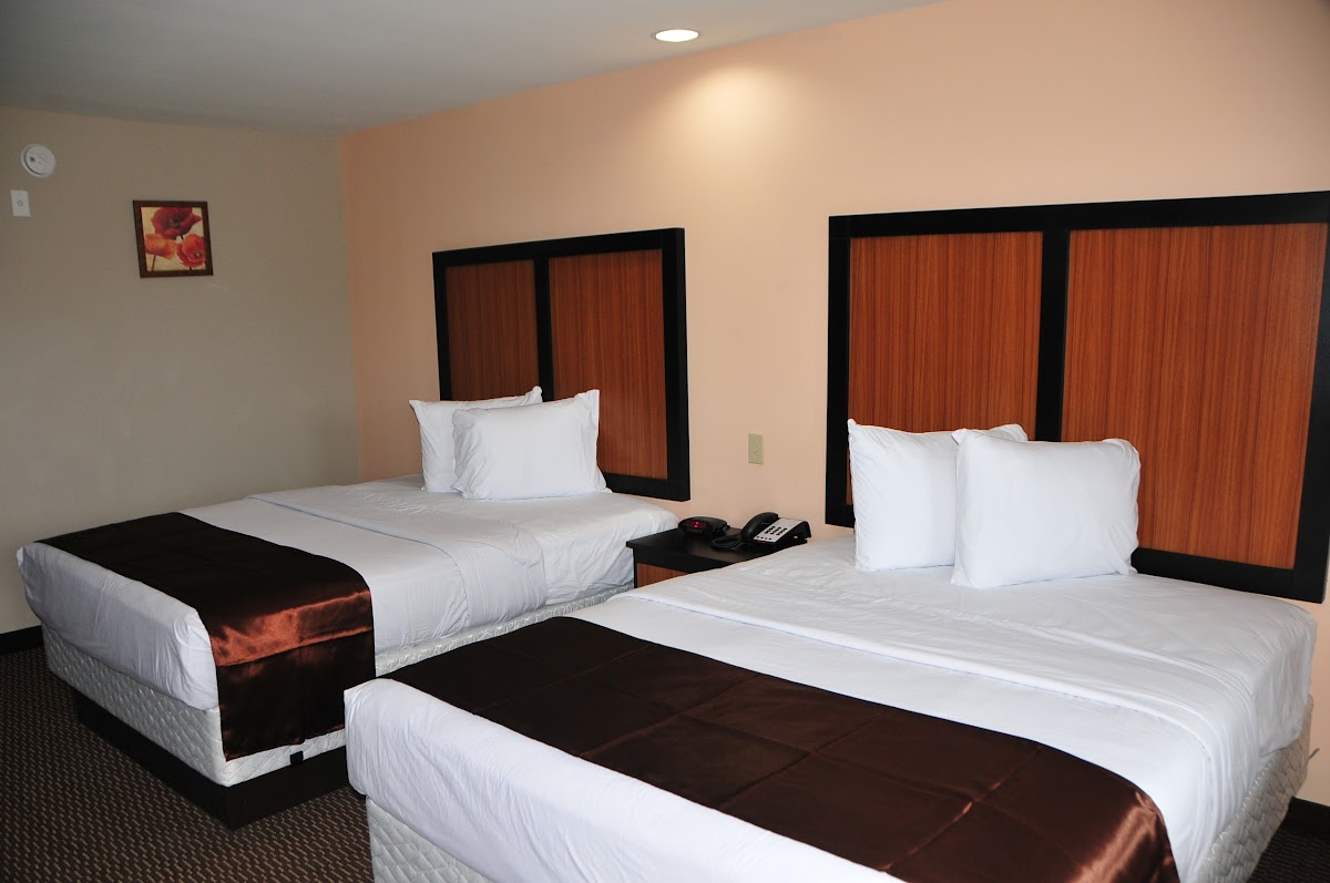 Paradise Inn & Suites photo 2