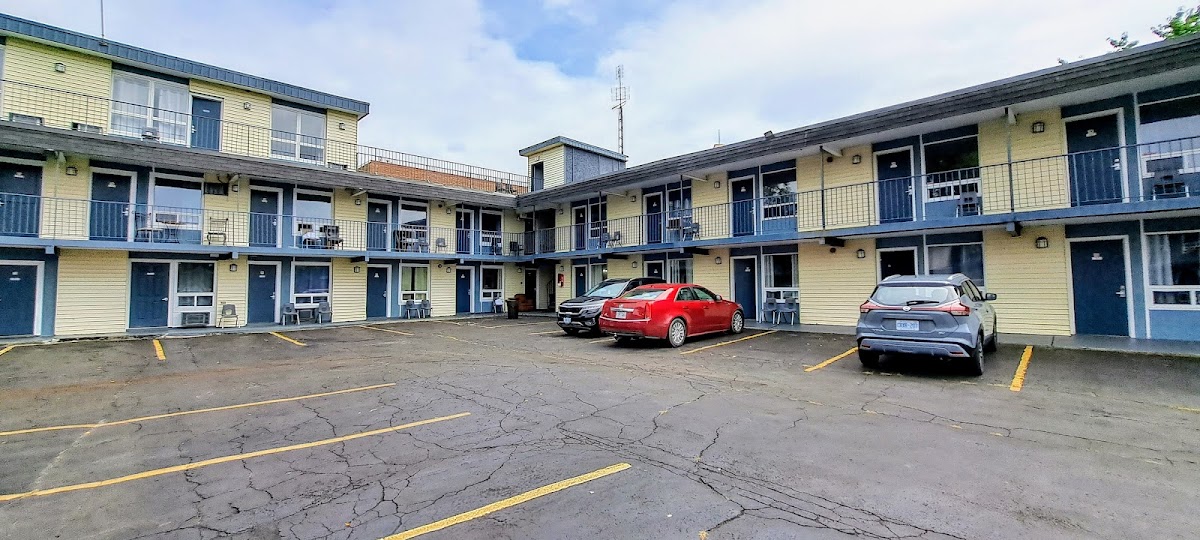 Fairway Inn