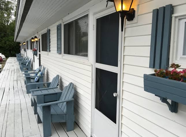 Country Squire Motel
