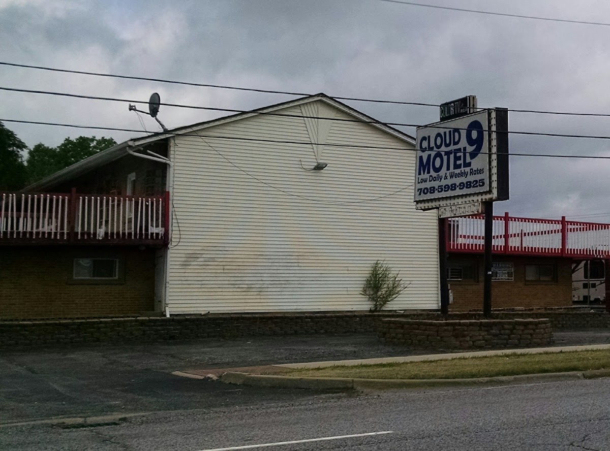 Cloud 9 Motel