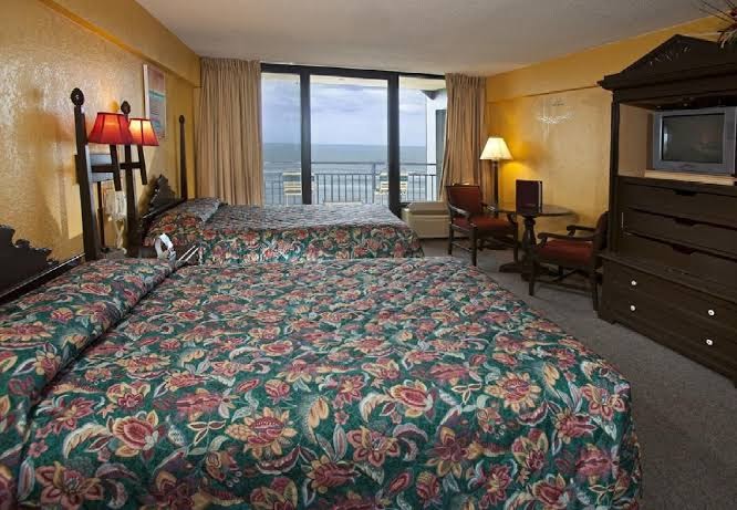 Hawaiian Inn Beach Resort photo 3