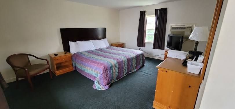 Town & Country Motel photo 2