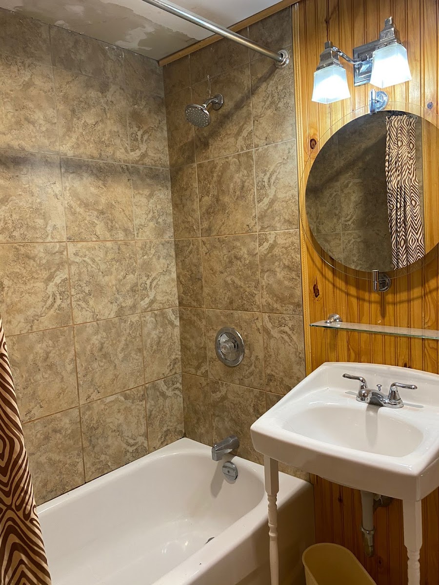 Hillcrest Motel photo 3
