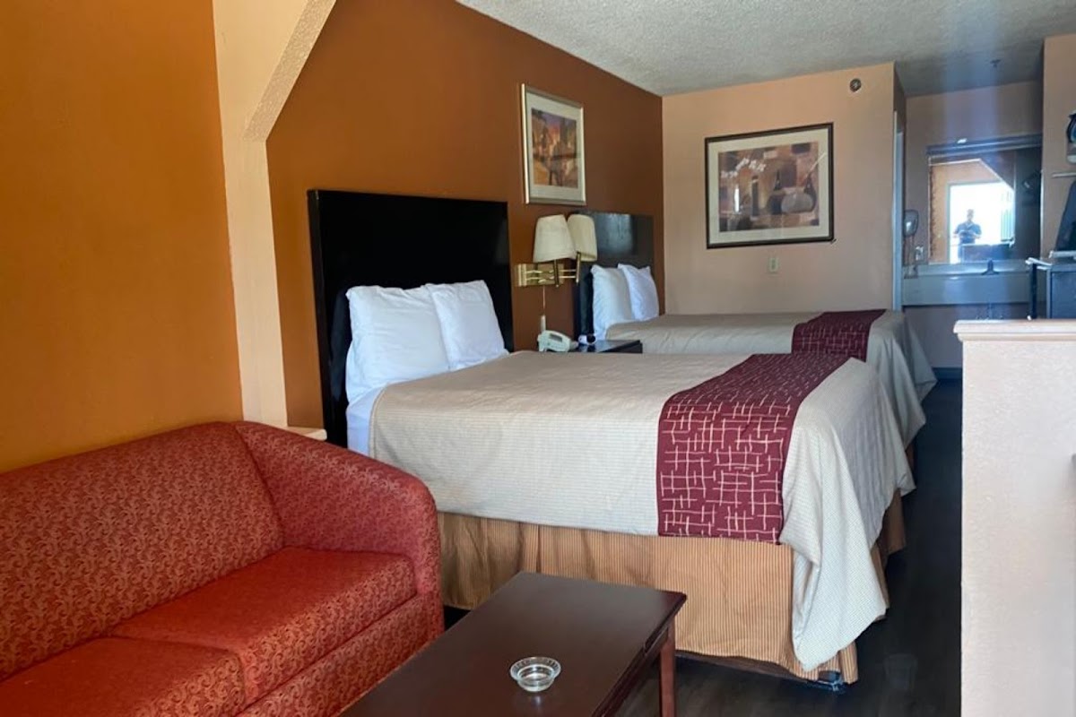 Garden Inn & Suites photo 2