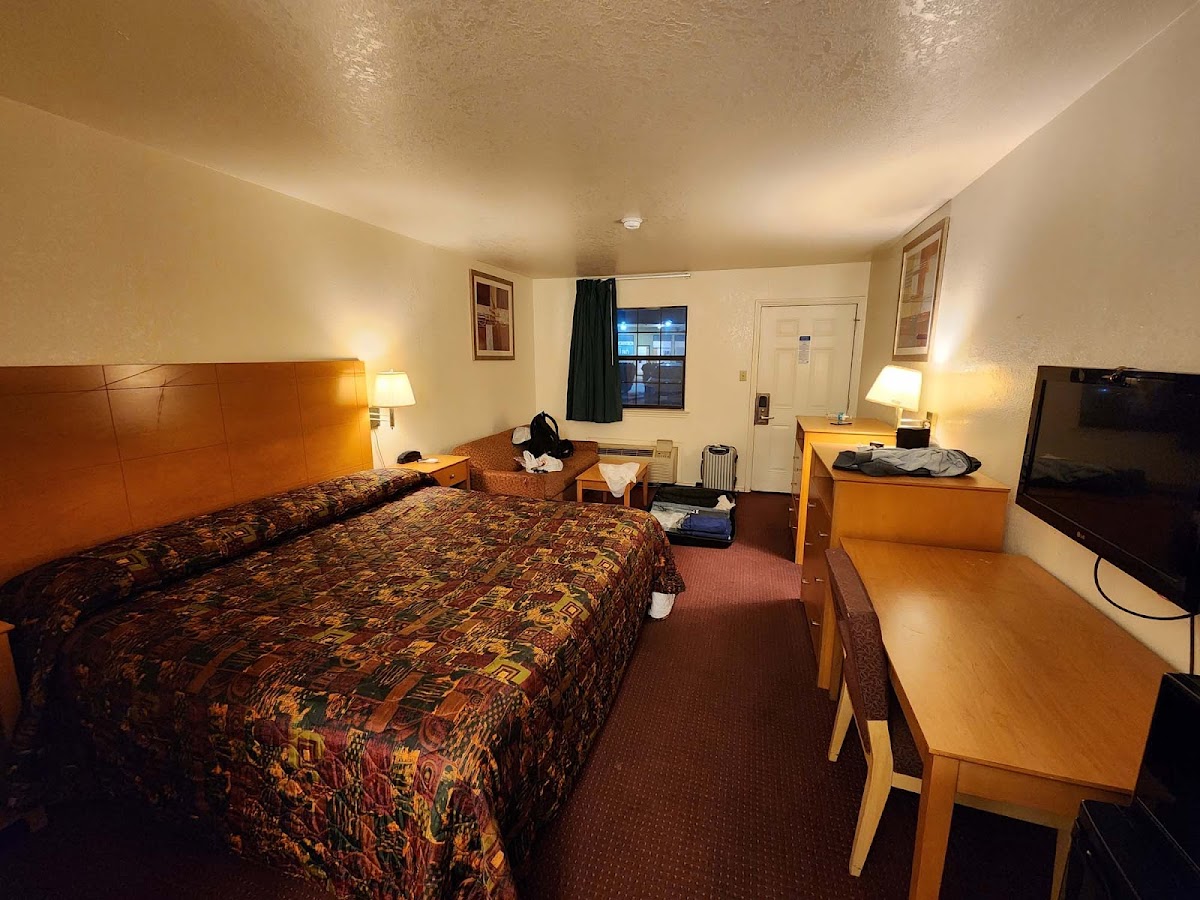 Regency Inn photo 2