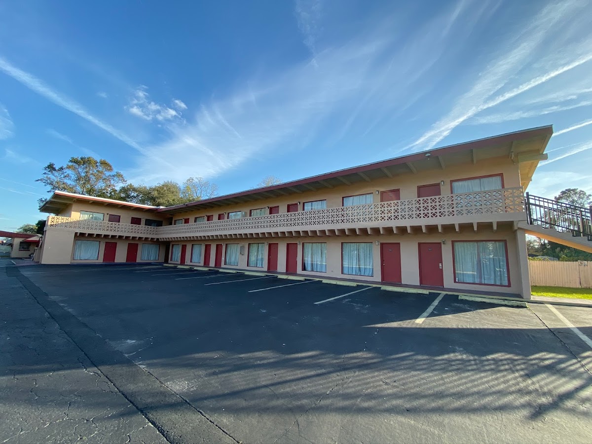 SUNSHINE INN