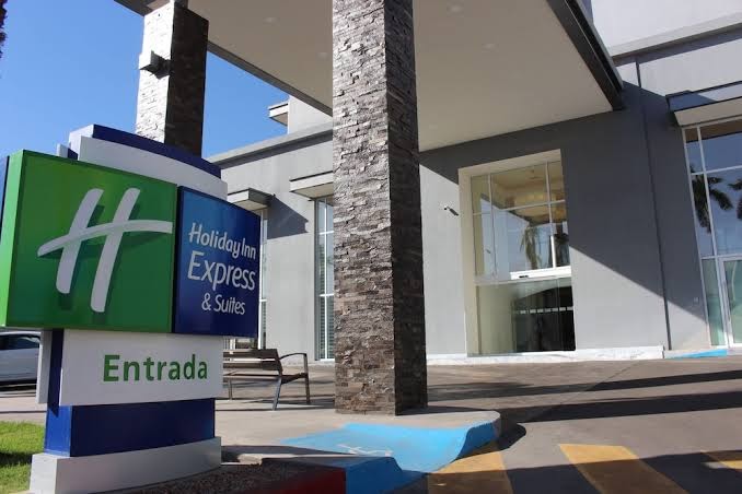 Holiday Inn Express & Suites