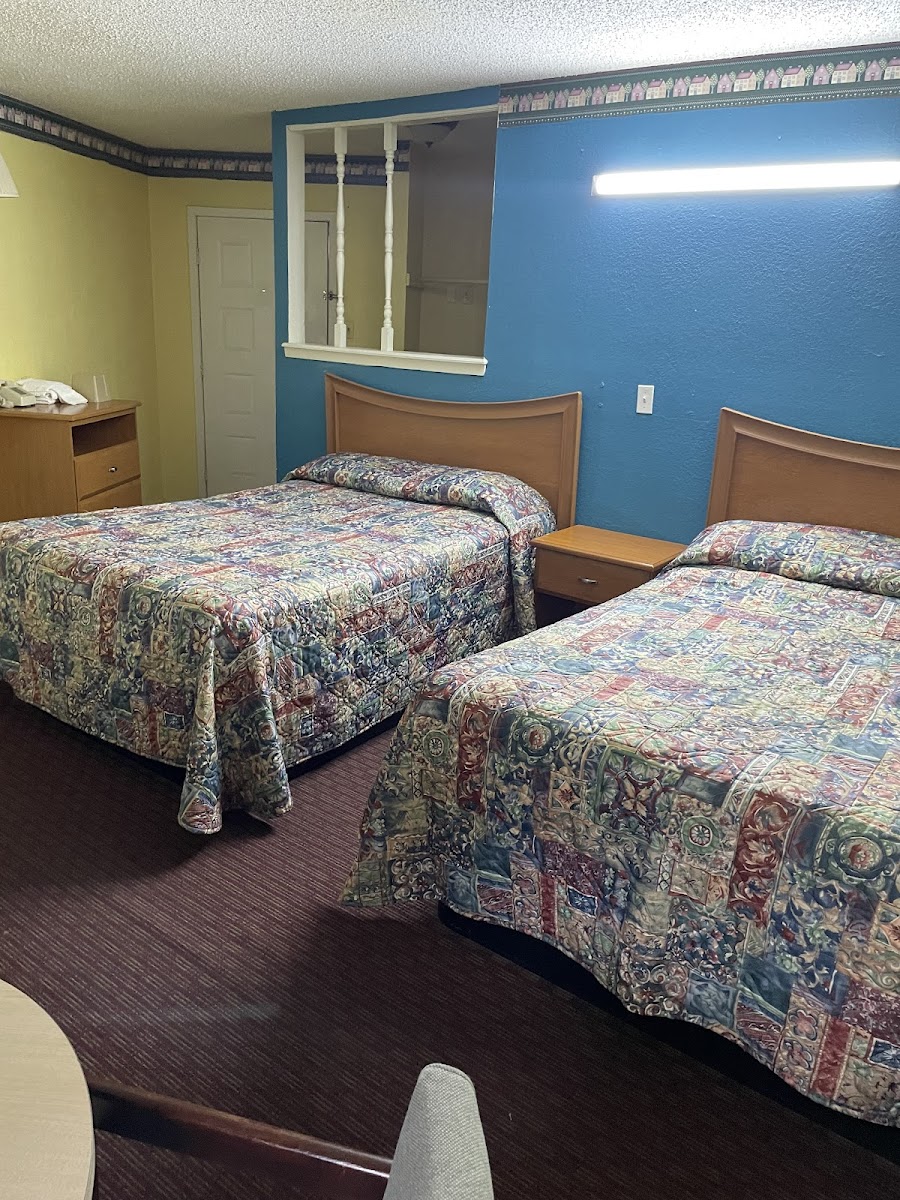 Relax Inn photo 2