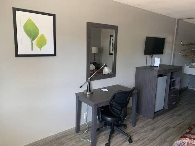 Executive Inn photo 3
