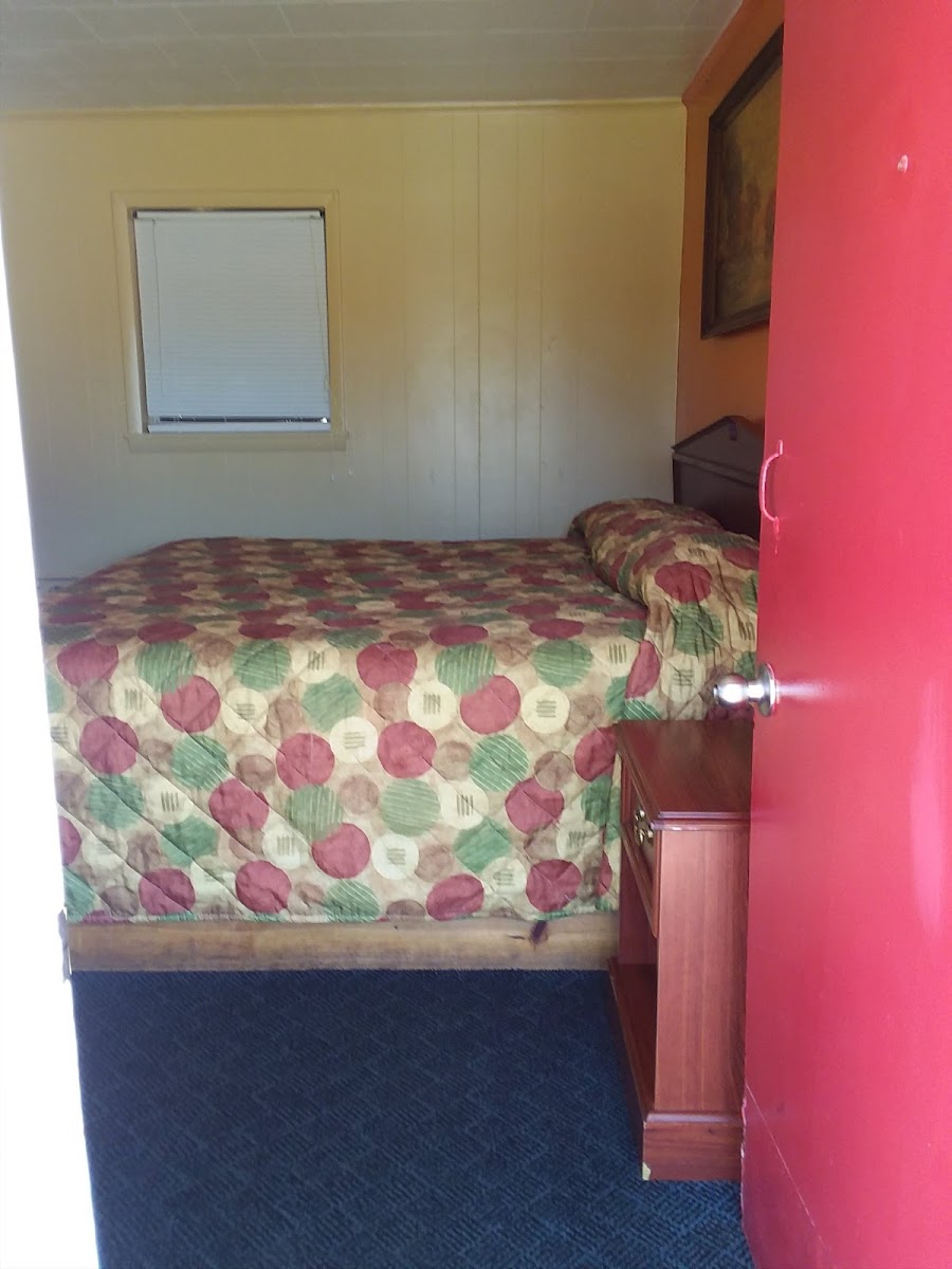 Budget Inn photo 3