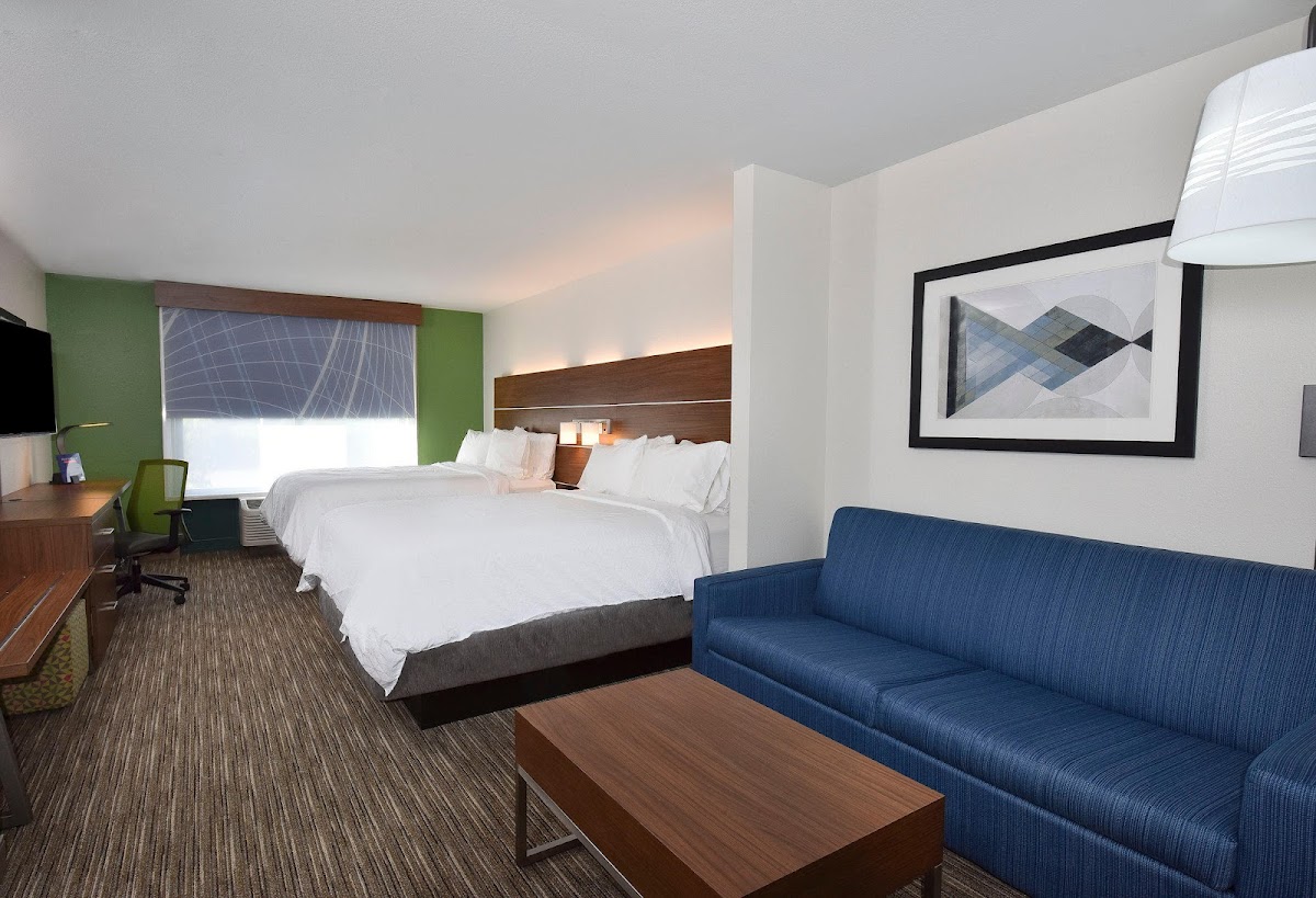 Holiday Inn Express & Suites Selma by IHG photo 2