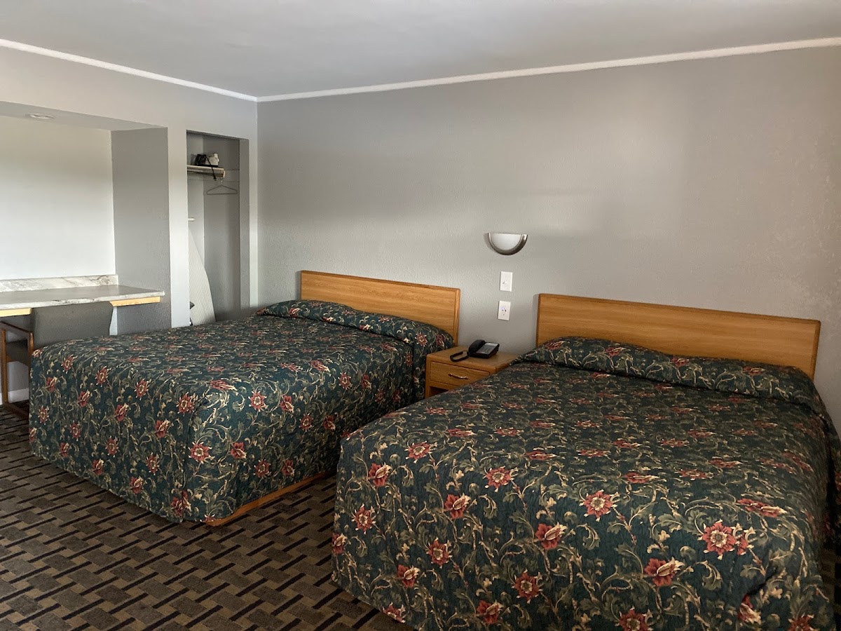 Economy Inn Motel photo 2