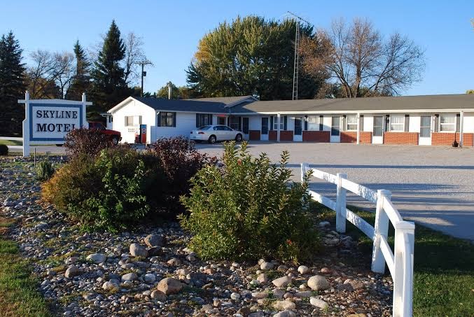 Skyline Motel