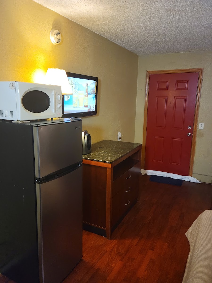Economy Inn photo 2