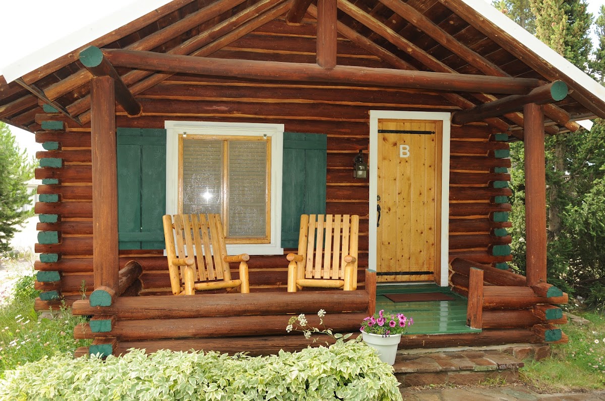 Whispering Pines Motel