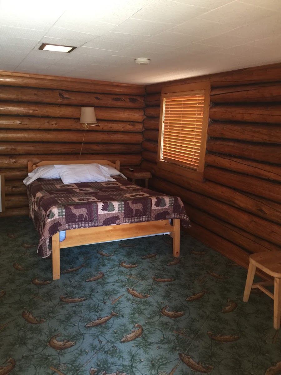 Whispering Pines Motel photo 2
