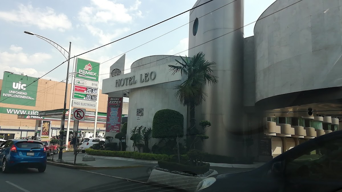 HOTEL LEO