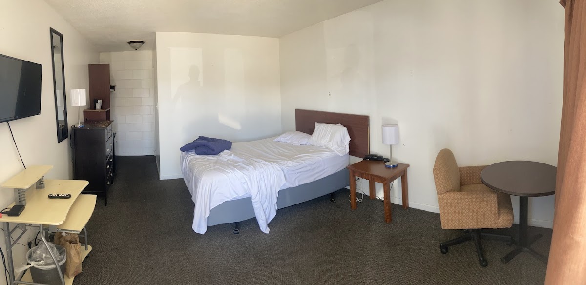 Royal Inn photo 2