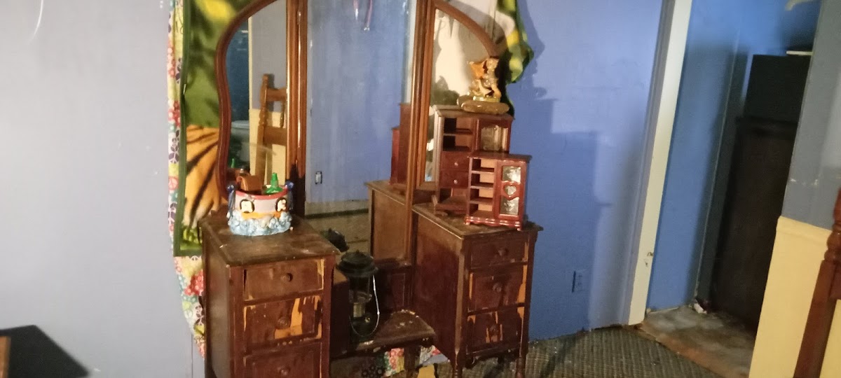 Johnny's Motel photo 2